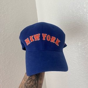 NEW YORK METS HAT 🧢 🍎